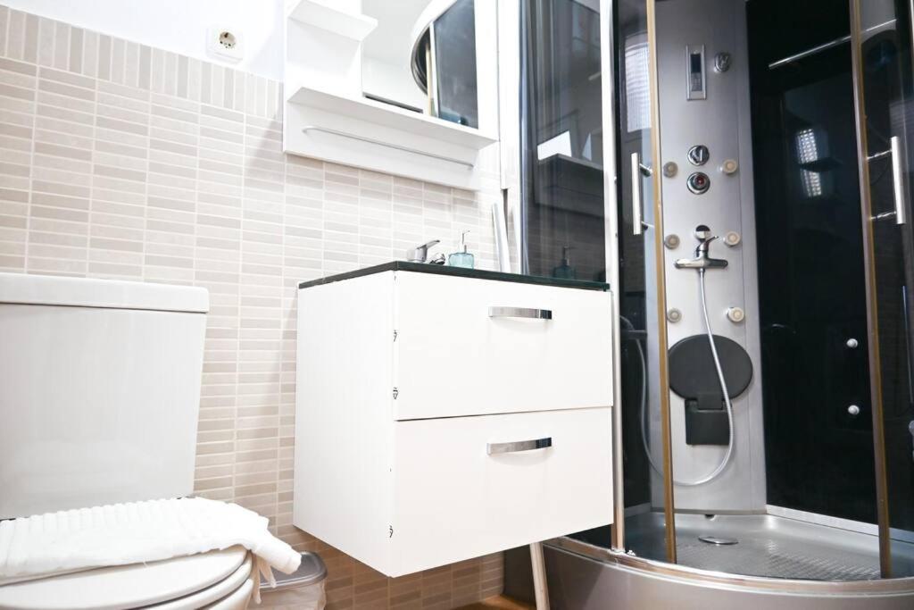Agradable Apartamento Temporal De 1 Dormitorio En Madrid Pez30 Apartment ภายนอก รูปภาพ